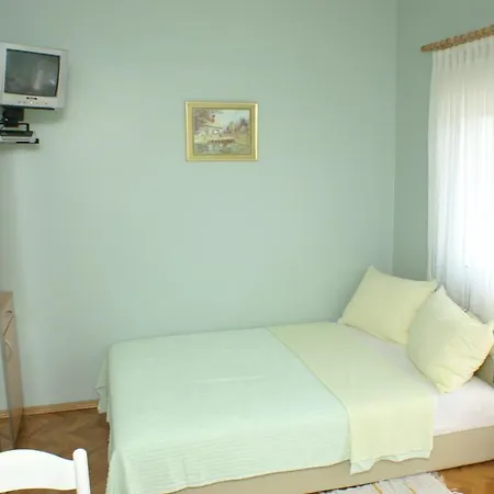 Studio 4172a